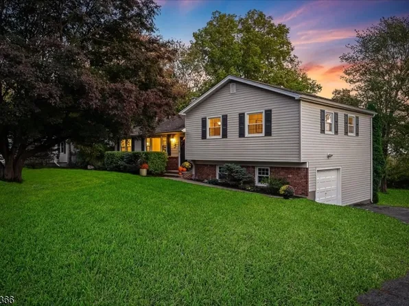 24 Ramar St, Mount Olive Twp., NJ 07836