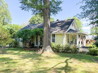 436 8th Avenue Dr NW, Hickory, NC 28601