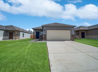 7710 Stud Dr, Elmendorf, TX 78112