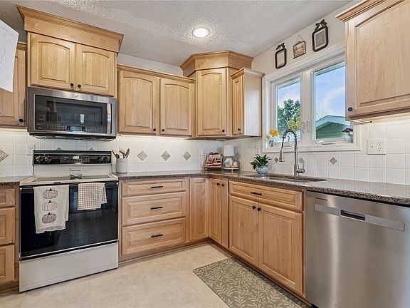 2nd image of 1590 17th Ave