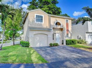 9842 NW 2nd St, Plantation, FL 33324