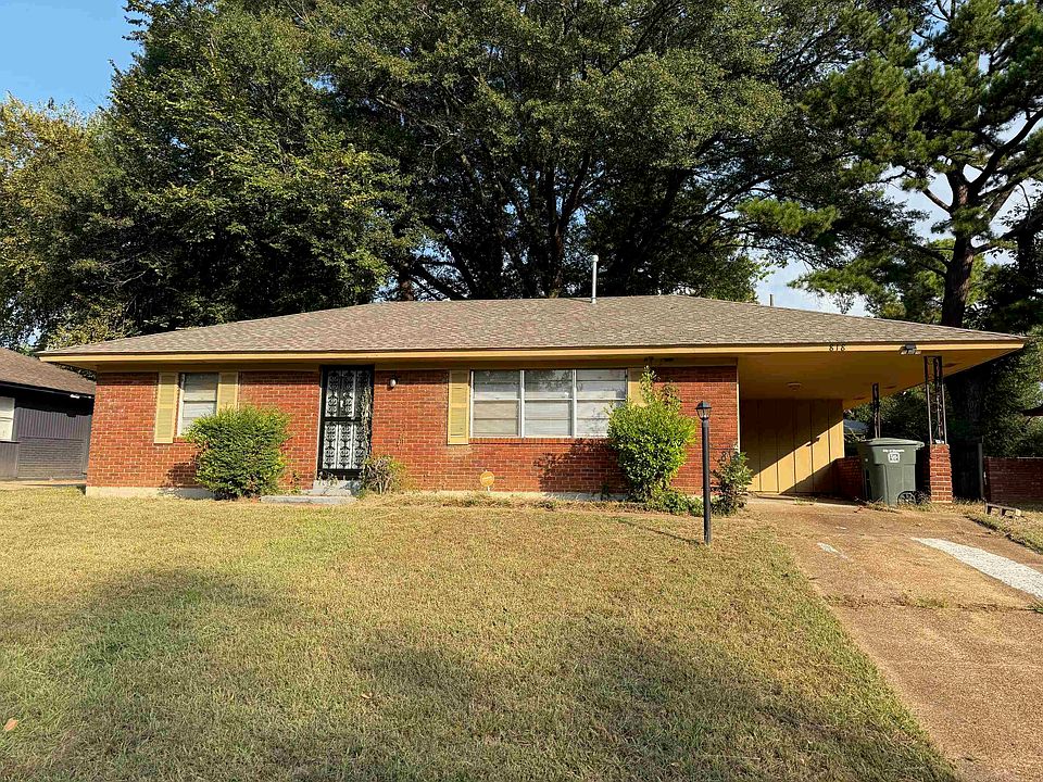 1st image of 818 White Clover Ln