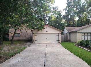 18 E White Willow Cir, Spring, TX 77381