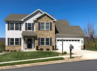 3 Grandview Dr, Dillsburg, PA 17019