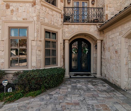 2nd image of 5748 Gleneagles Dr