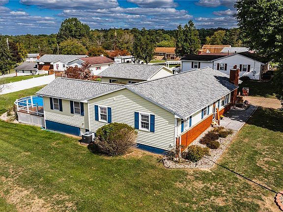 3rd image of 24 Paradise Ln