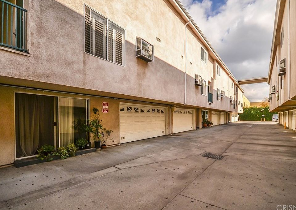 1st image of 8840 Burnet Ave Unit 5