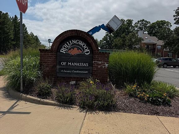 3rd image of 9919 Sugarwood Ln