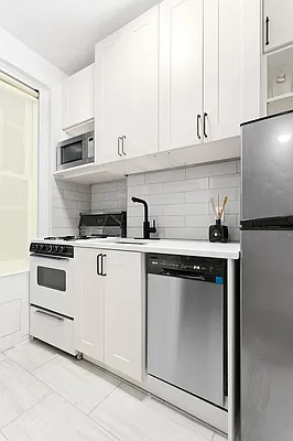 Sold by Corcoran | media 3