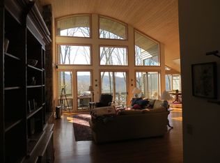 106 Bridgeway Ct, Linville, NC 28646