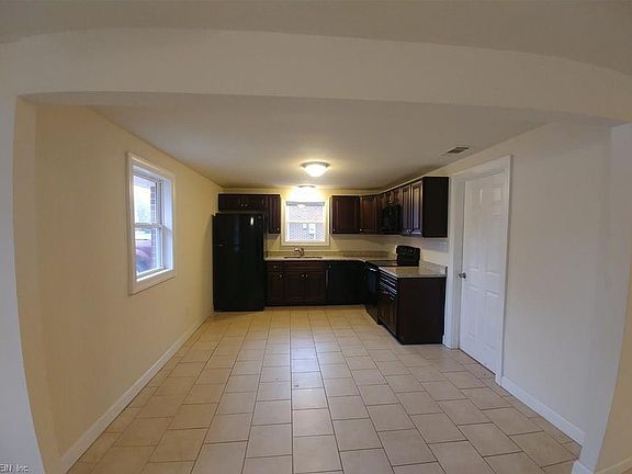 4th image of 229 Frank Dr