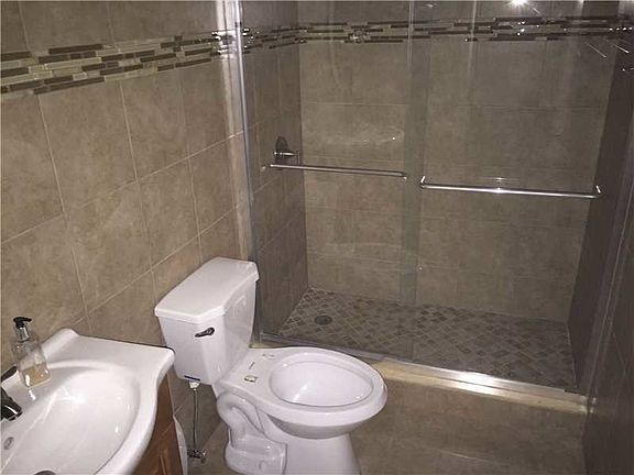 5th image of 2564 Coral Springs Dr #2564