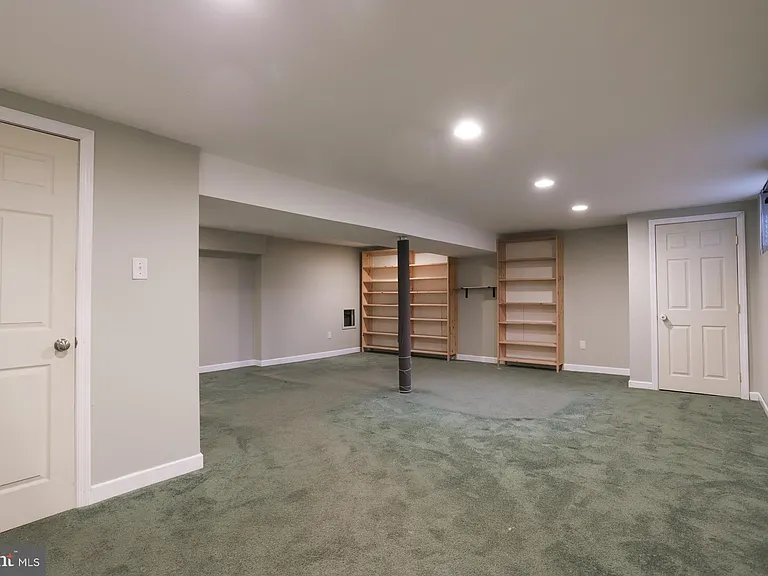 1940 Arrowood Dr — Photo 26