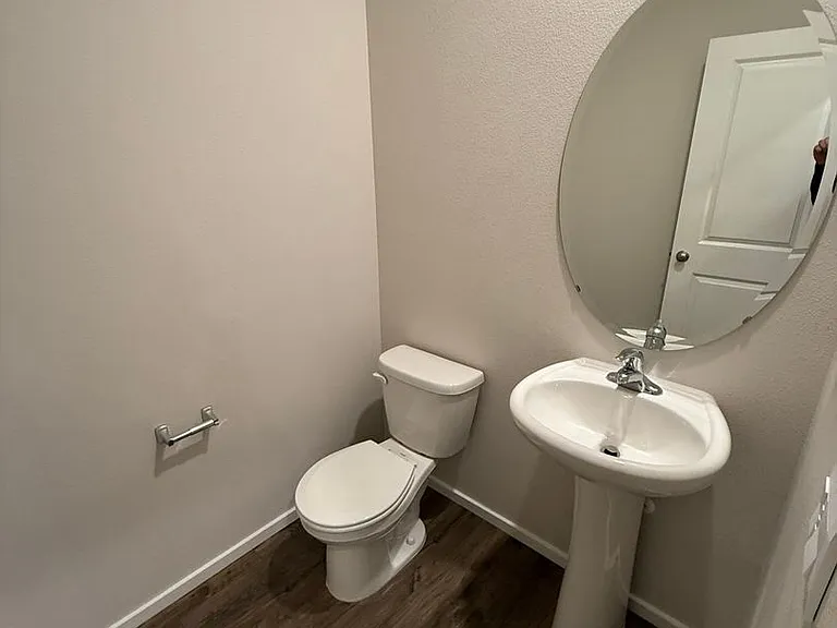 4833 Thyme Ave NE — Photo 11