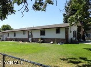 920 N 30th Ave, Yakima, WA 98902