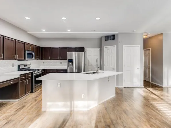 15700 SW Redstone Dr, Beaverton, OR 97007