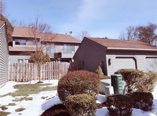 52 Giggleswick Way, Edison, NJ 08820