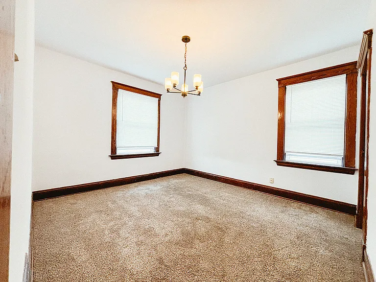 3550 Woodburn Ave — Photo 7