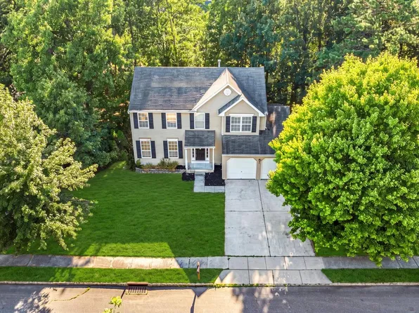 125 Woodberry Dr, Egg Harbor Township, NJ 08234