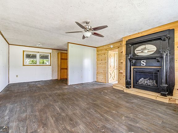 4th image of 667 W O Smith Rd