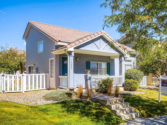 HOA maintains the front landscaping.