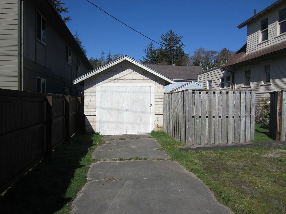 216 E Spruce St, Ilwaco, WA 98624 Zillow