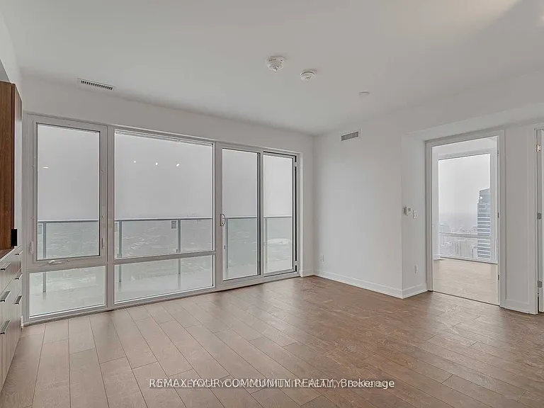 501 Yonge St #4802 — Photo 16