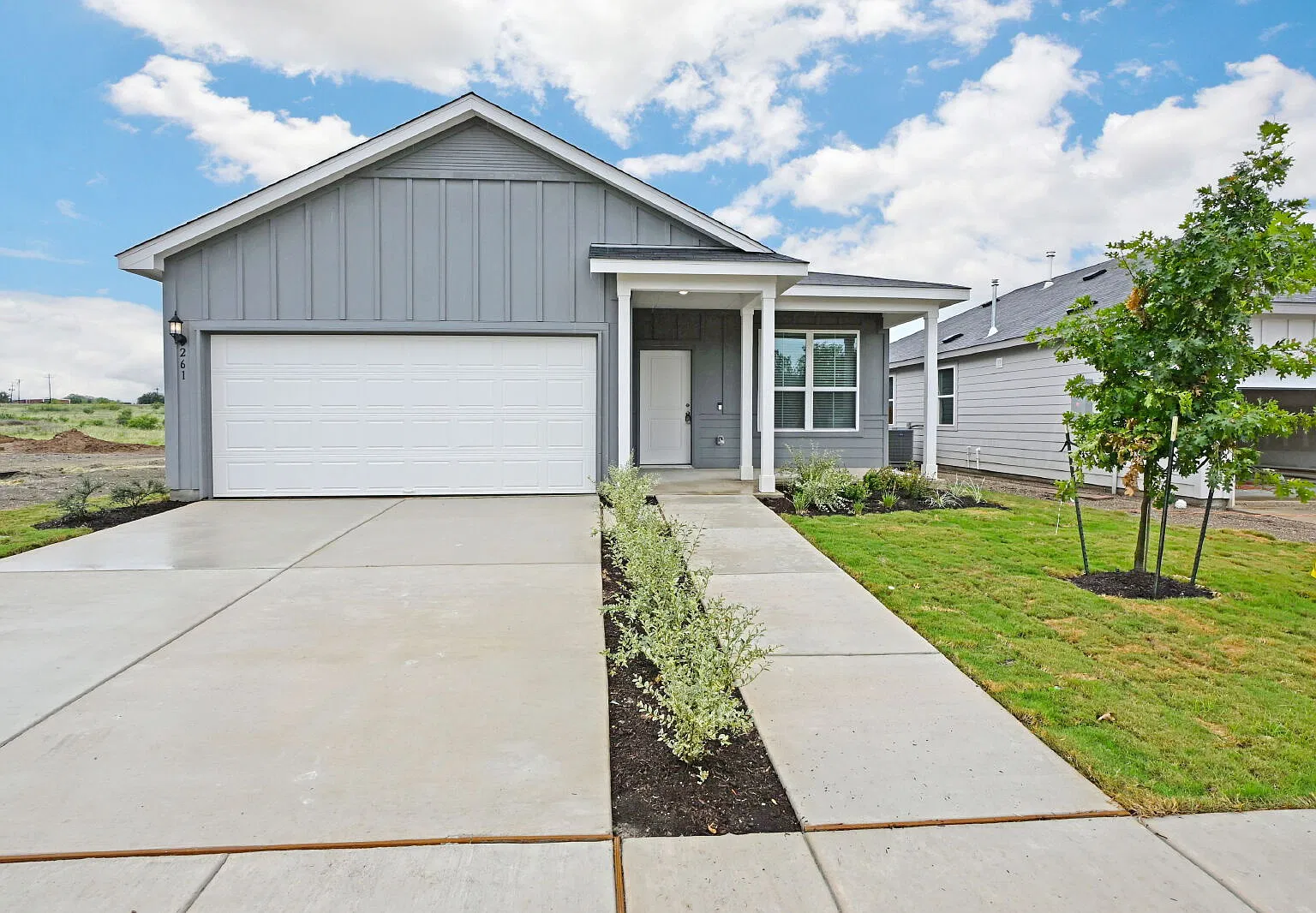 3 bed, 2.0 bath, 1682 sqft, $1,795 — Photo 1