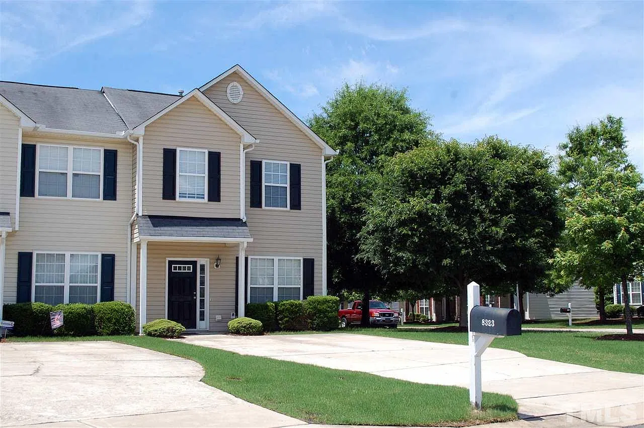 Immaculate End Unit N. Raleigh Townhome — Photo 1