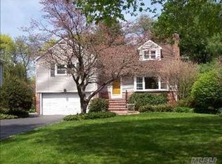 92 Calvin Ave, Syosset, NY 11791