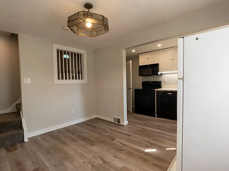 500 Serpentine Dr — Photo 3