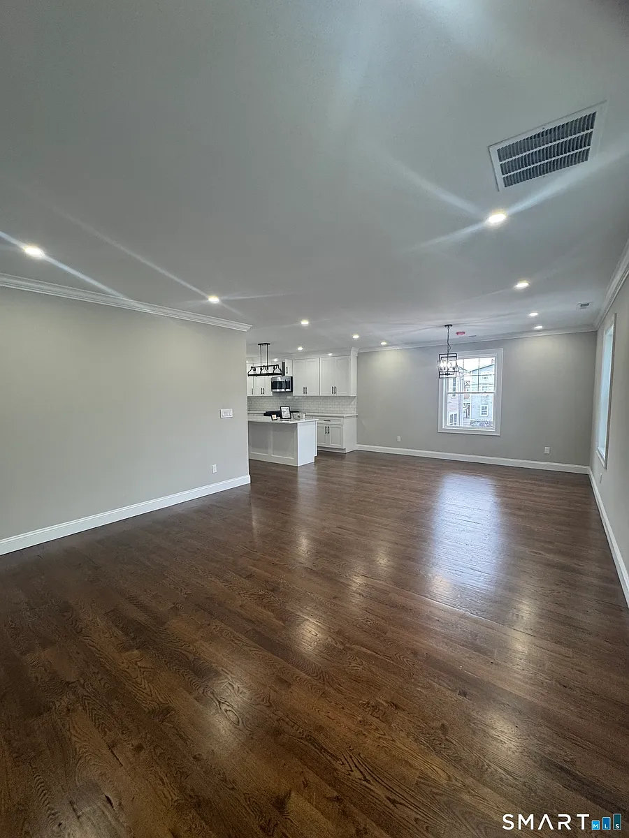 Building Photo - 281 Harriet St #281