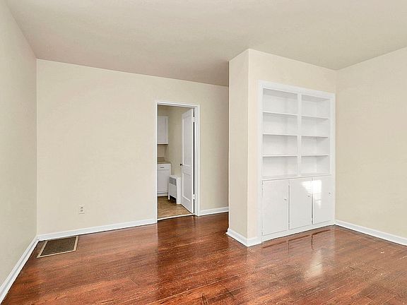 4th image of 540B Wakefield Dr
