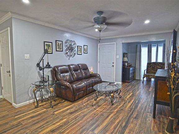 4th image of 12633 Memorial Dr APT 43