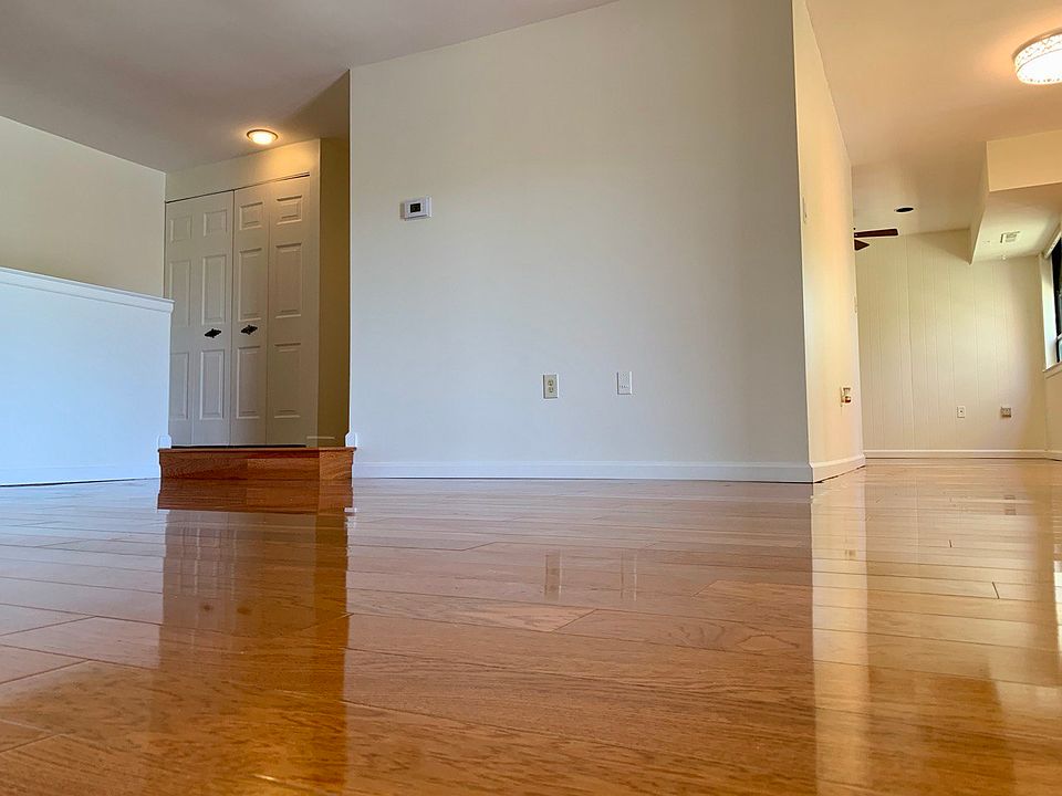 1st image of 22 Silverwood Cir APT 9