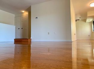 22 Silverwood Cir APT 9, Annapolis, MD 21403