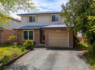 6864 Sunrise Ct, Niagara Falls, ON L2G7V2