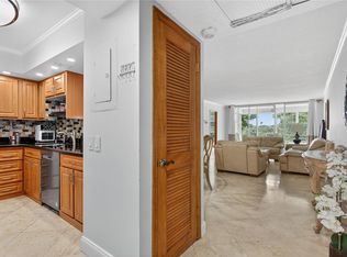2671 S Course Dr APT 206, Pompano Beach, FL 33069