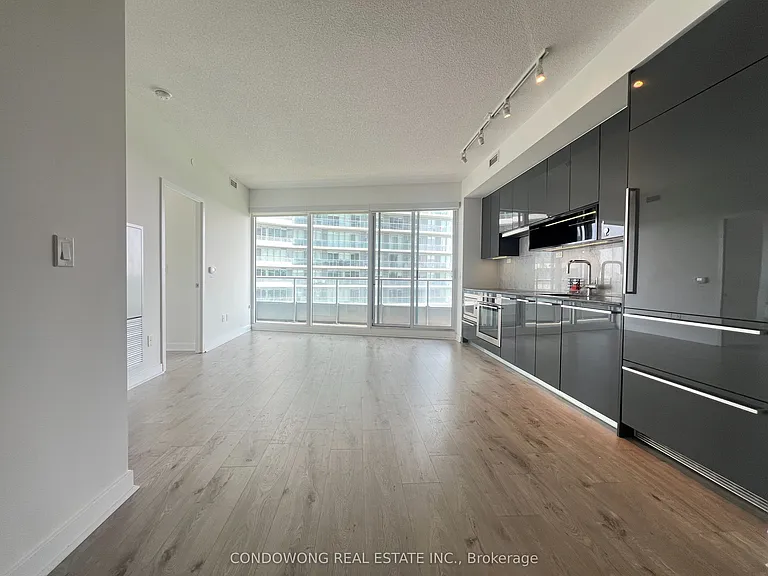 115 McMahon Dr #705 — Photo 1