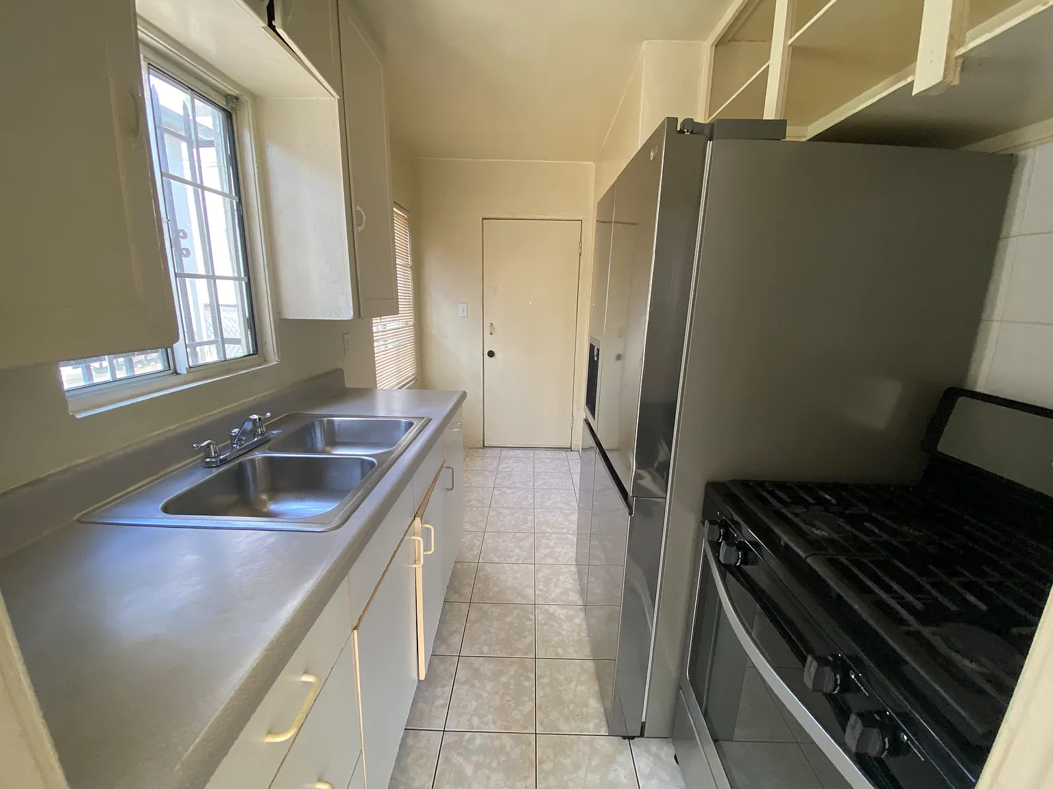 1 bed, 500 sqft, $1,800 — Photo 1