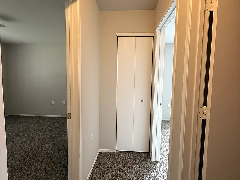1256 Oxford Manor Ct #1 — Photo 8