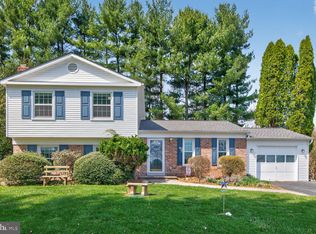 5382 Viewpoint Ct, Sykesville, MD 21784