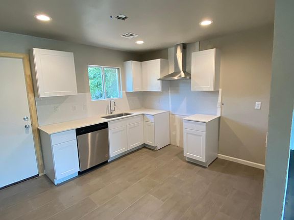 New Countertops and tile backsplash