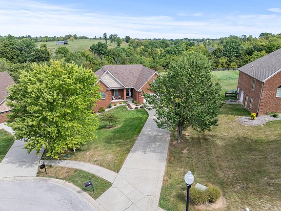 3rd image of 512 Birch Ct