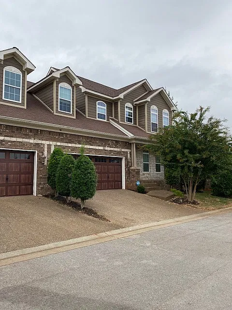 4 bed, 3100 sqft, $2,750 — Photo 2