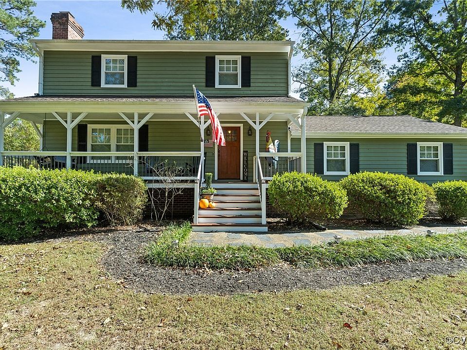 1st image of 3500 N Woodland Cir