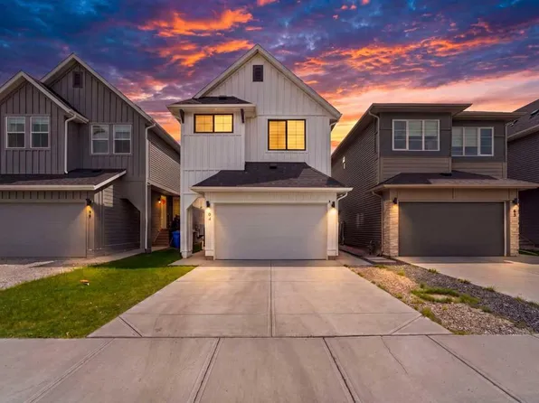 84 S Copperhead Grv SE, Calgary, AB T2Z 5H2