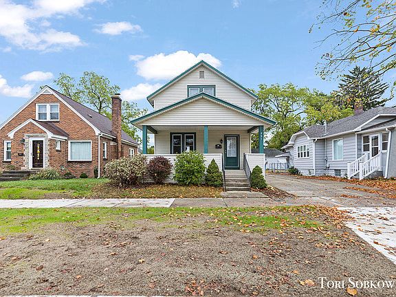 4th image of 731 Eleanor St NE