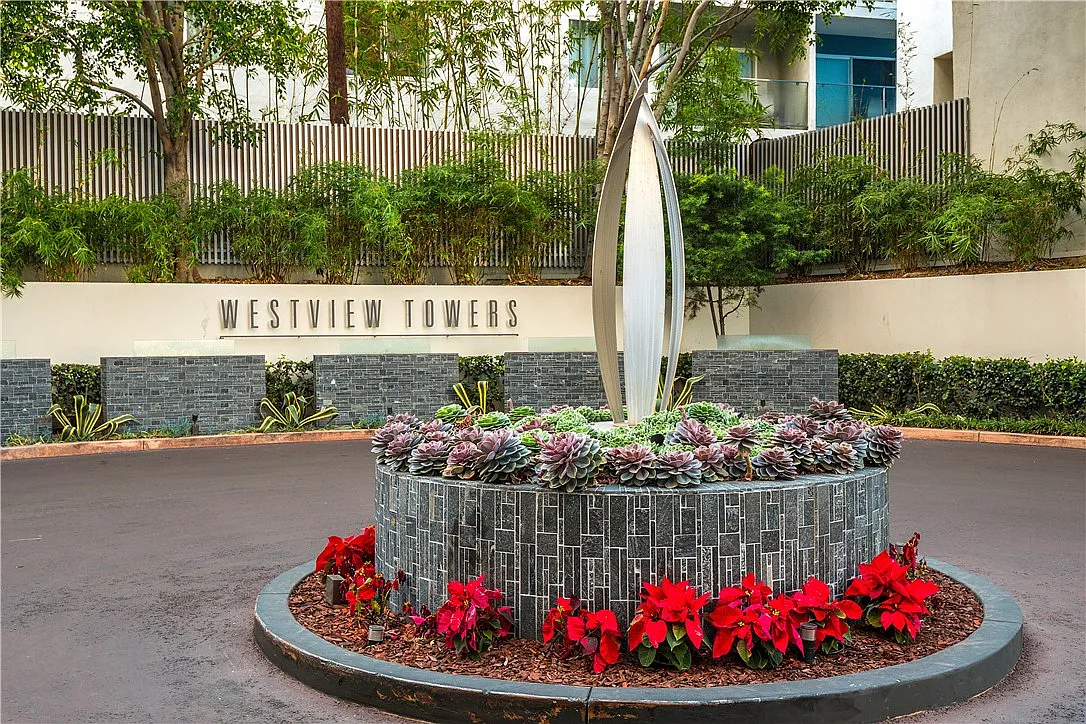 1 bed, 798 sqft, $6,250 — Photo 3