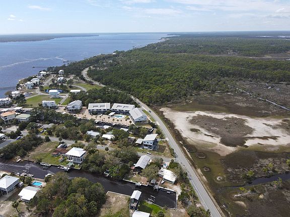 3rd image of 7 Blue Crab Ln